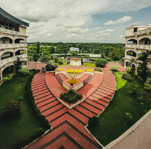 KMEA College of Arts & Science